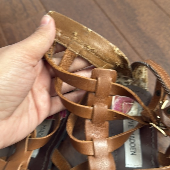 2 pairs of Steve Madden sandals , real leather - Picture 5 of 5